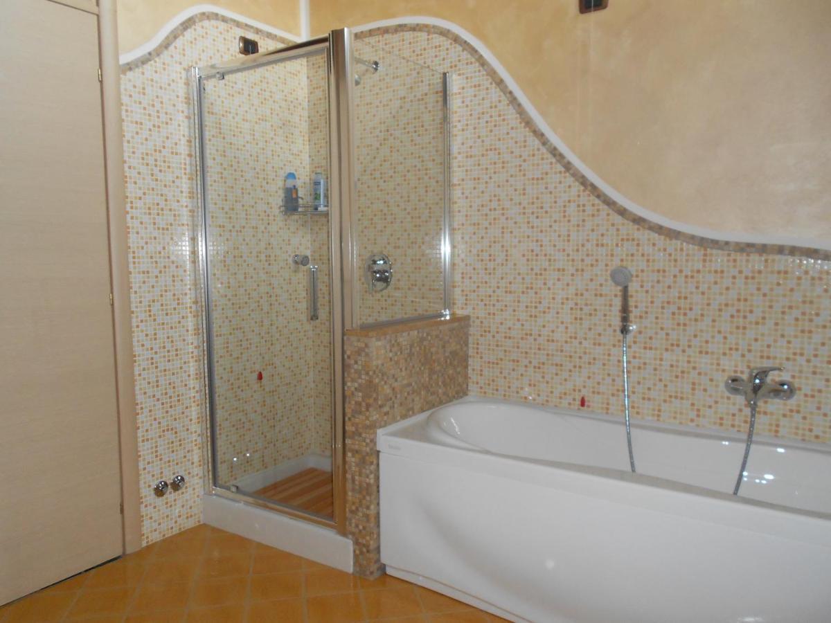 B&B Stella Del Borgo Castiglione Olona Exterior foto